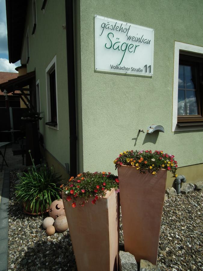 Gaestehof - Weinbau Saeger Нордхайм Экстерьер фото